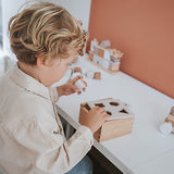 Label Label Shape Sorting Box (Nougat)